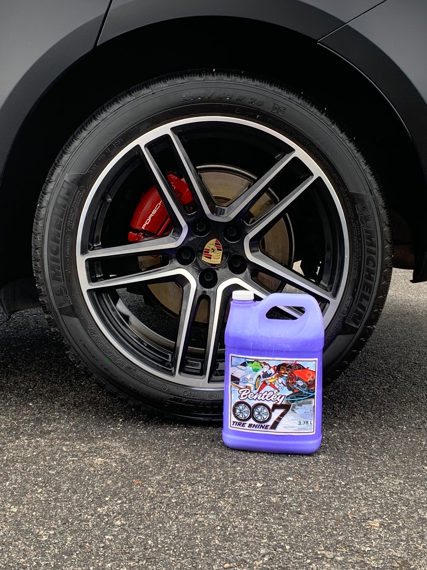 Bentley 007 tire shine